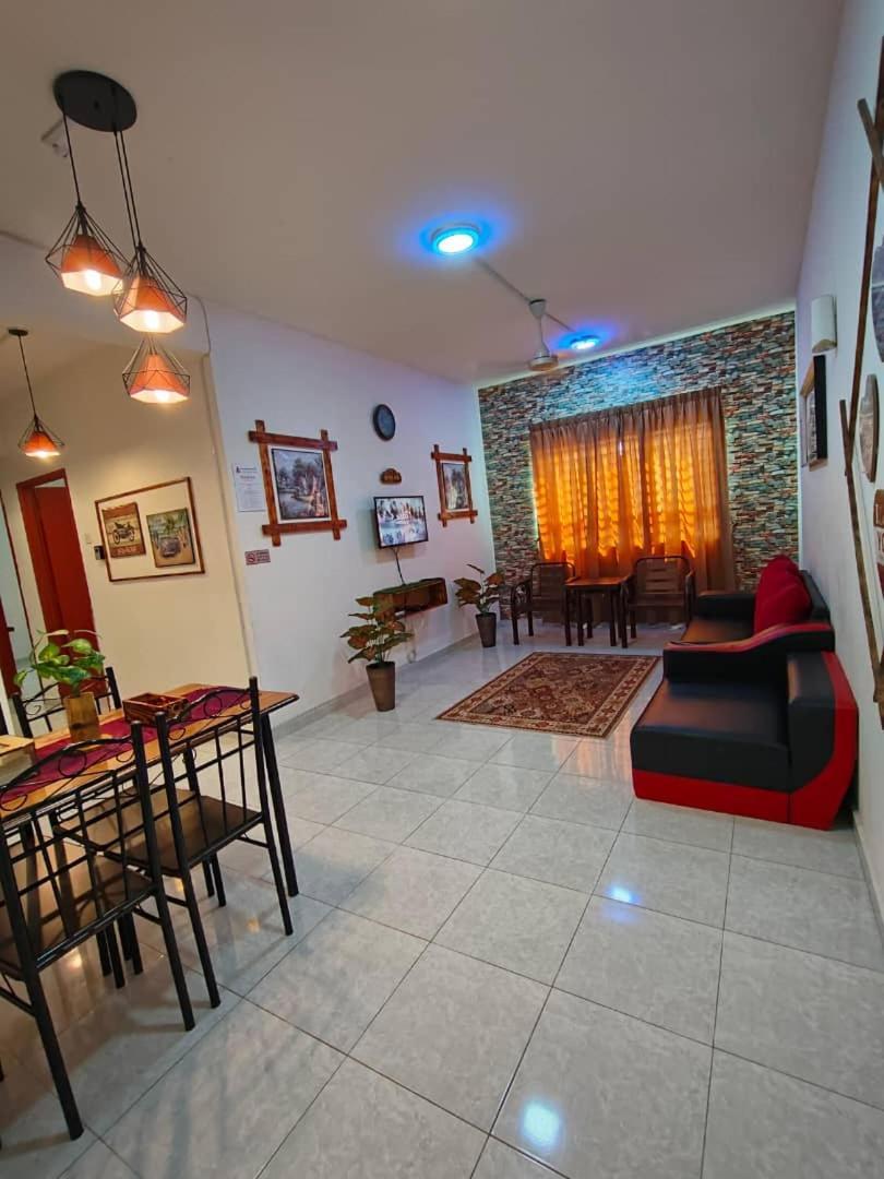 Homestay Camelia Kuala Terengganu - Rafflesia House Luaran gambar